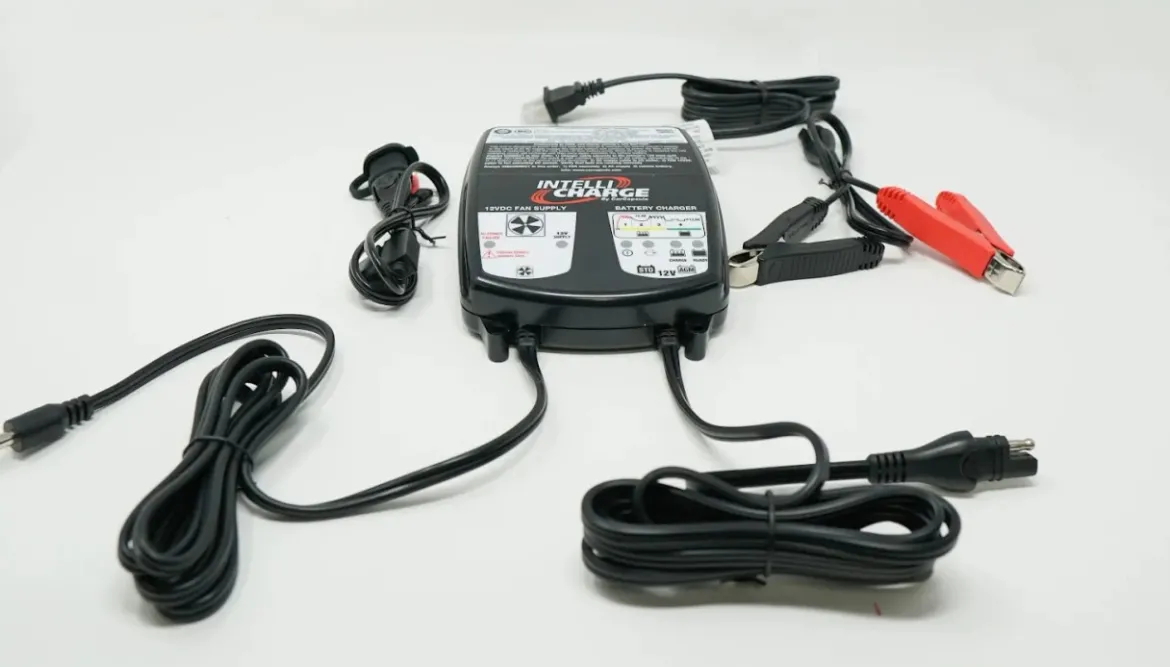 20' Signature Series Indoor CarCapsule w/Road Emblazoned Floor Includes Intellicharger (CS20F)
