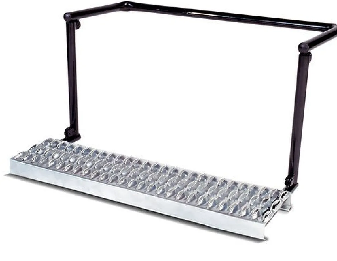 American Forge & Foundry Heavy-Duty Truck Wheel Step (3912A)