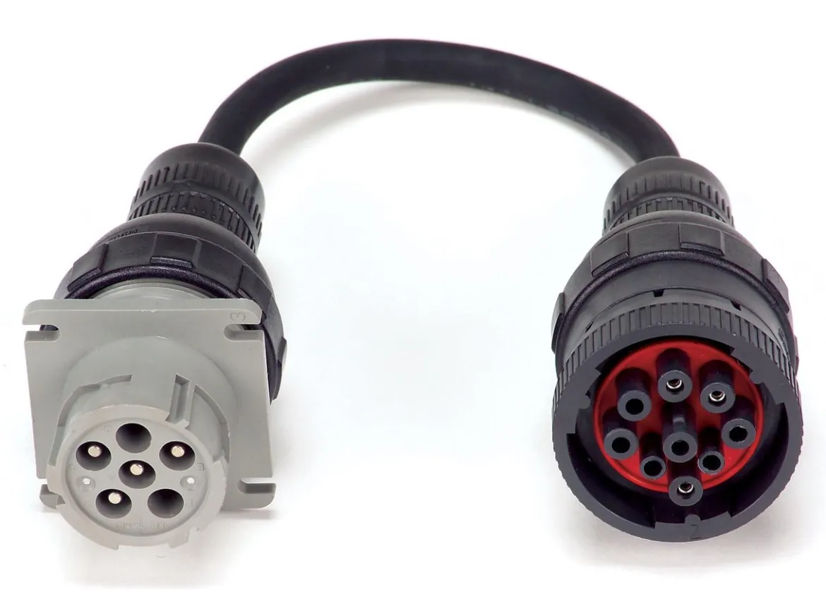AutoMeter 6-Pin to 9-Pin Adapter Connects AC-26 to Heavy-Duty Vehicles with 9 Pins (AC25)