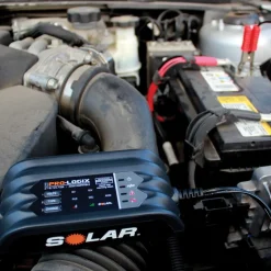 Clore Automotive 4.0 Amp 6/12V Battery Charger / Maintainer (PL2140)