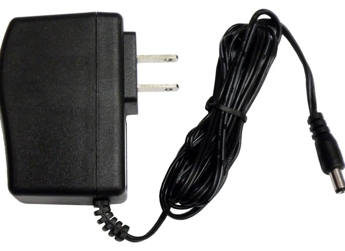 Clore Automotive Charger w/ Small Jack for JNC300XLC (JNC214)