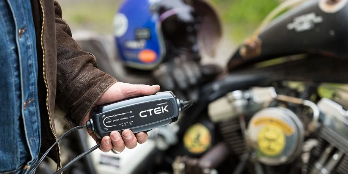 CTEK CT5 Powersport 12V 2.3A Lead-Acid/LiFePO4 Charger (40-339)