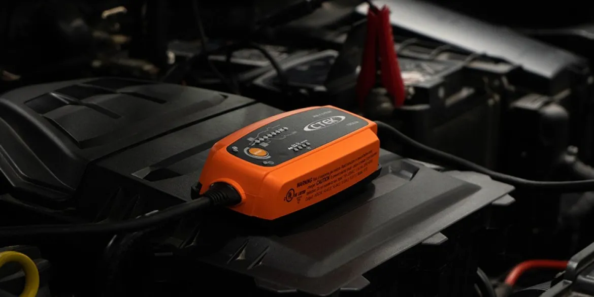 CTEK MUS 4.3 Polar 12V 4.3A Battery Charger - Cold Weather (56-958)
