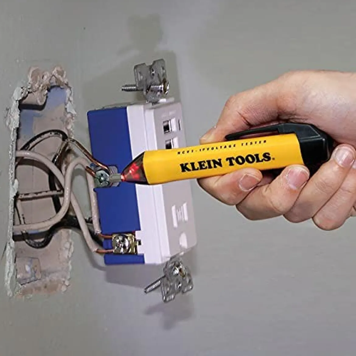 Klein Tools NCVT1P Voltage Tester, Non-Contact Voltage Detector Pen 50 to 1kV AC