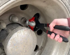 Lisle Adjustable Lug Nut Cover Remover (51330)
