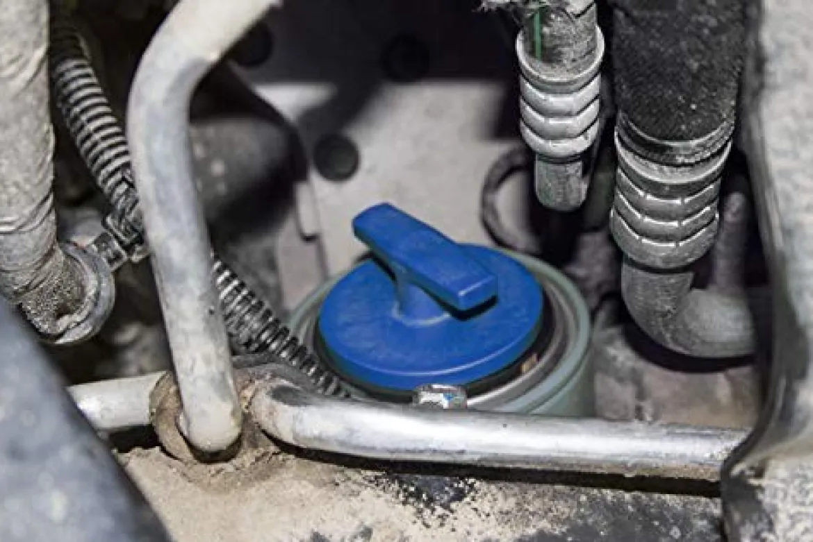 Lisle 1-pack Oil Filter Plug Tool for Cummins (57180)