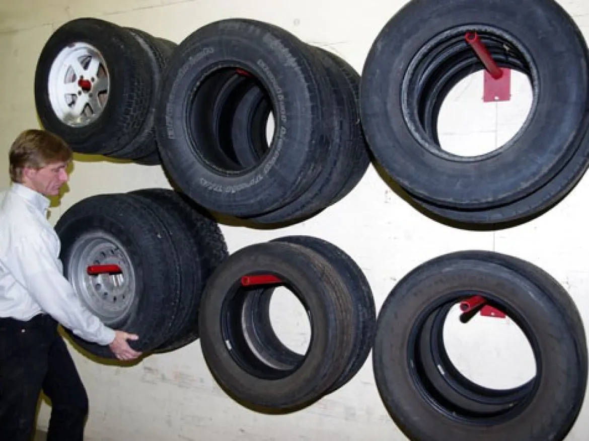 Merrick Machine Company Wheel Hanger (M998070)