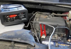 Schumacher 6V/12V 125A Battery Charger/Engine Starter (DSR145)